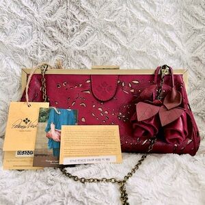 Patricia Nash Italian leather clutch